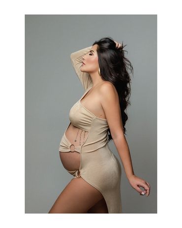 Ensaio gestante fashion em estúdio em Belo Horizonte