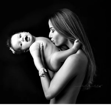 Ensaio entrelaçados em estudio em belo horizonte. Uma história de amor contada em preto e branco.