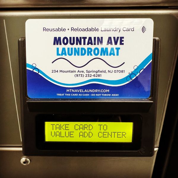 Mountain Ave Laundromat