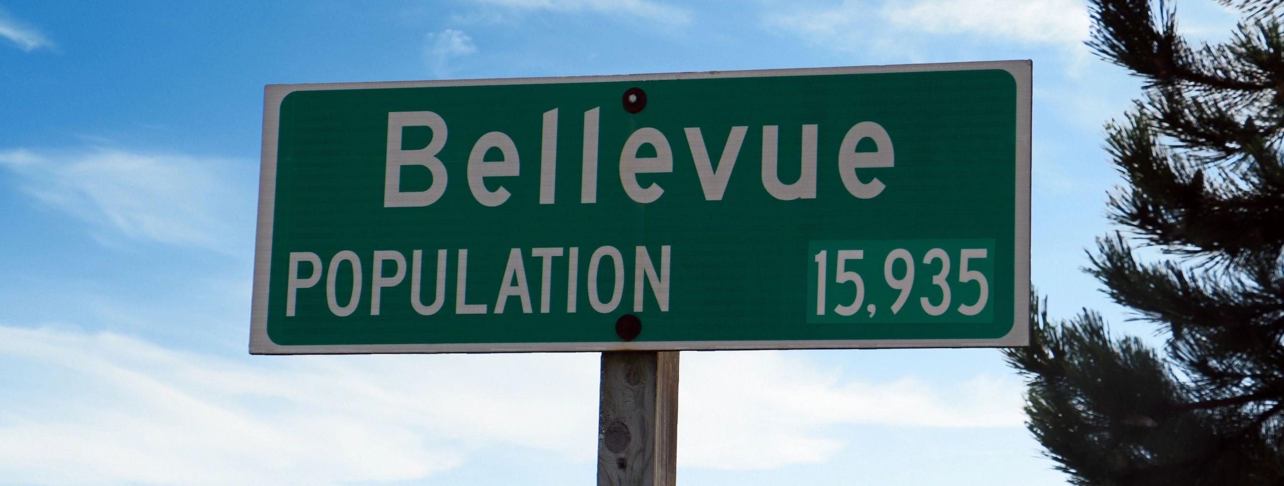 Bellevue Wisconsin 2020 Census Population sign. Photo by Jackie Krull