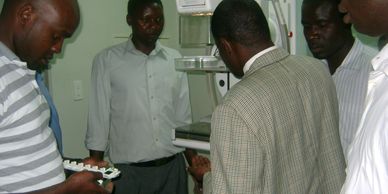 Überrgabe der Mammographie Geräte