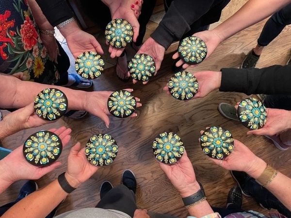 Mandala Stone Group Painting Classes, Thousand Oaks, Ca Adult art classes near me