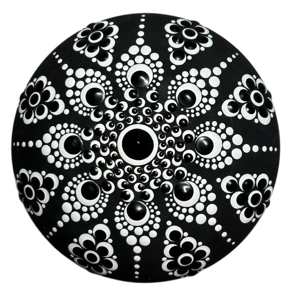 black and white mandala stone, dot art, Thousand Oaks painting classes, dot art, zen, relax
