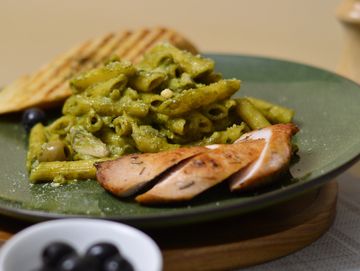 darkberry Creamy Pesto Penne Pasta