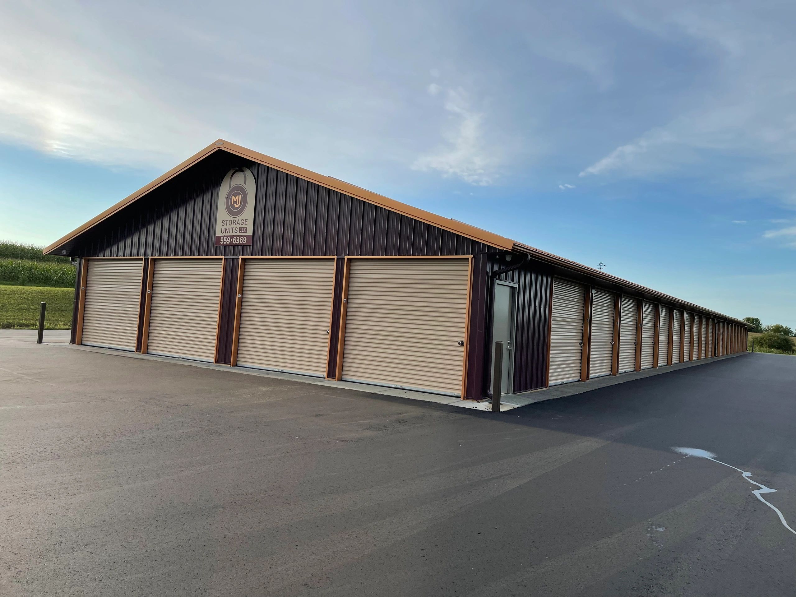 MJ Storage Units photo