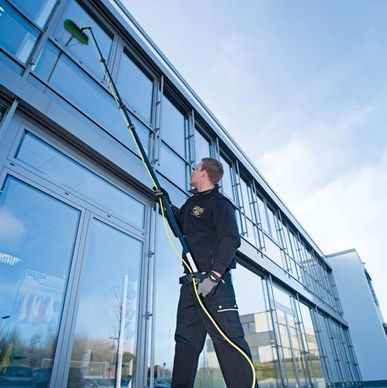 Commercial window cleaning in Seattle