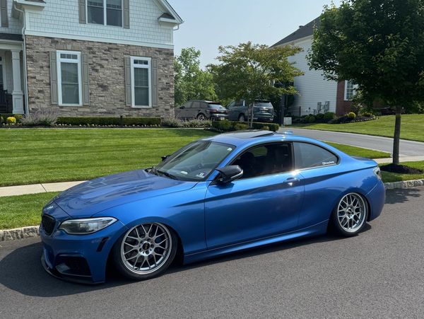 Bagged BMW in for a exterior wash.