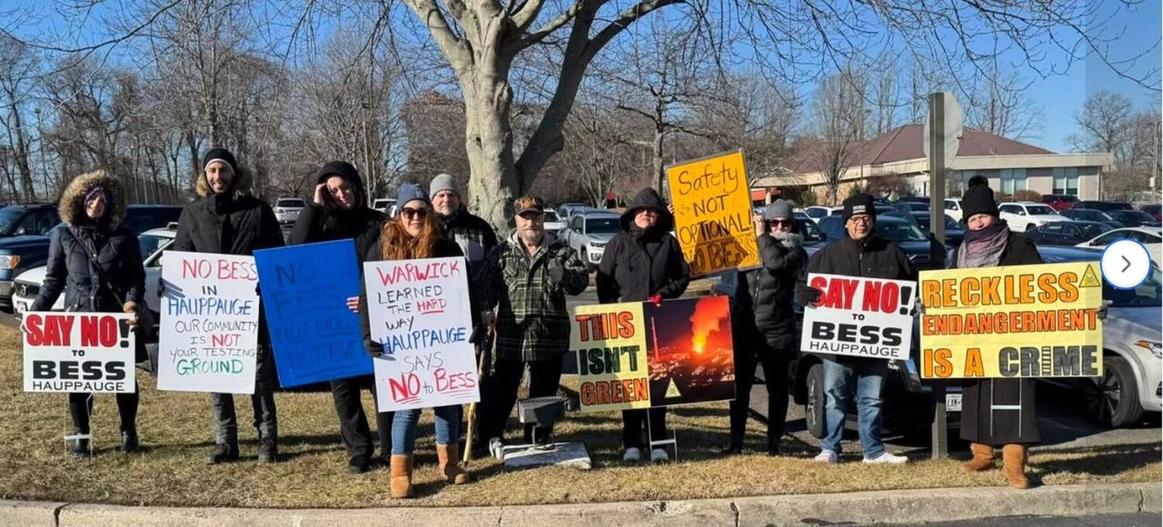 (The Islip Bulletin)