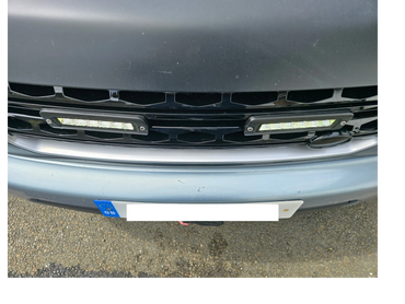 Land Rover Discovery 4 HSE Winch Hell Black Magic Vinyl wrap bonnet Off Road 4x4Response