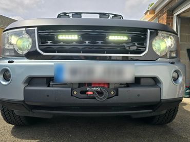 Land Rover Discovery 4 HSE Winch Hell Black Magic Vinyl wrap bonnet Off Road 4x4Response