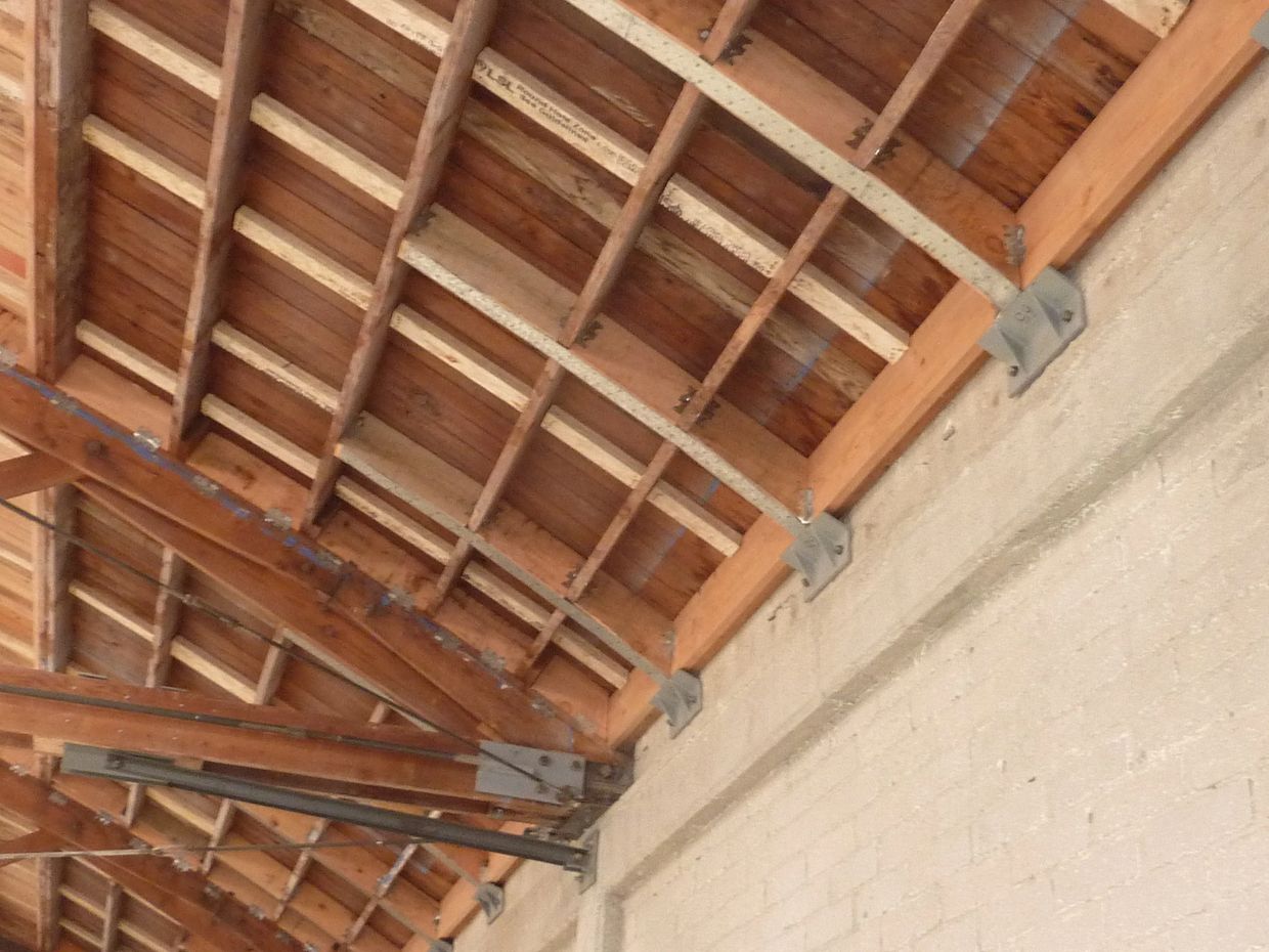 Seismic connections on a Bowestring Truss