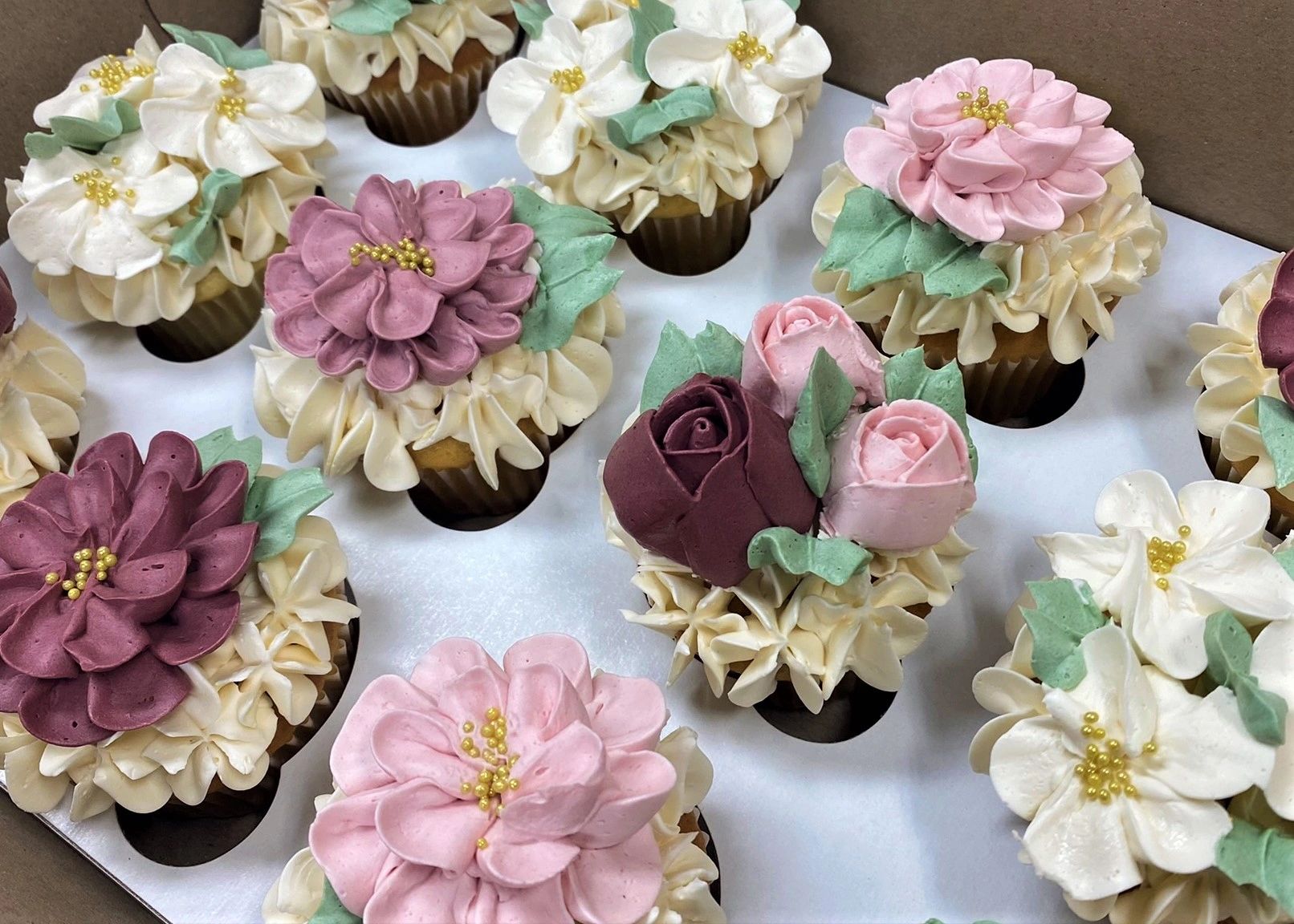 Cambridge, Kitchener, Waterloo, Guelph Custom Cakes & Cupcakes
