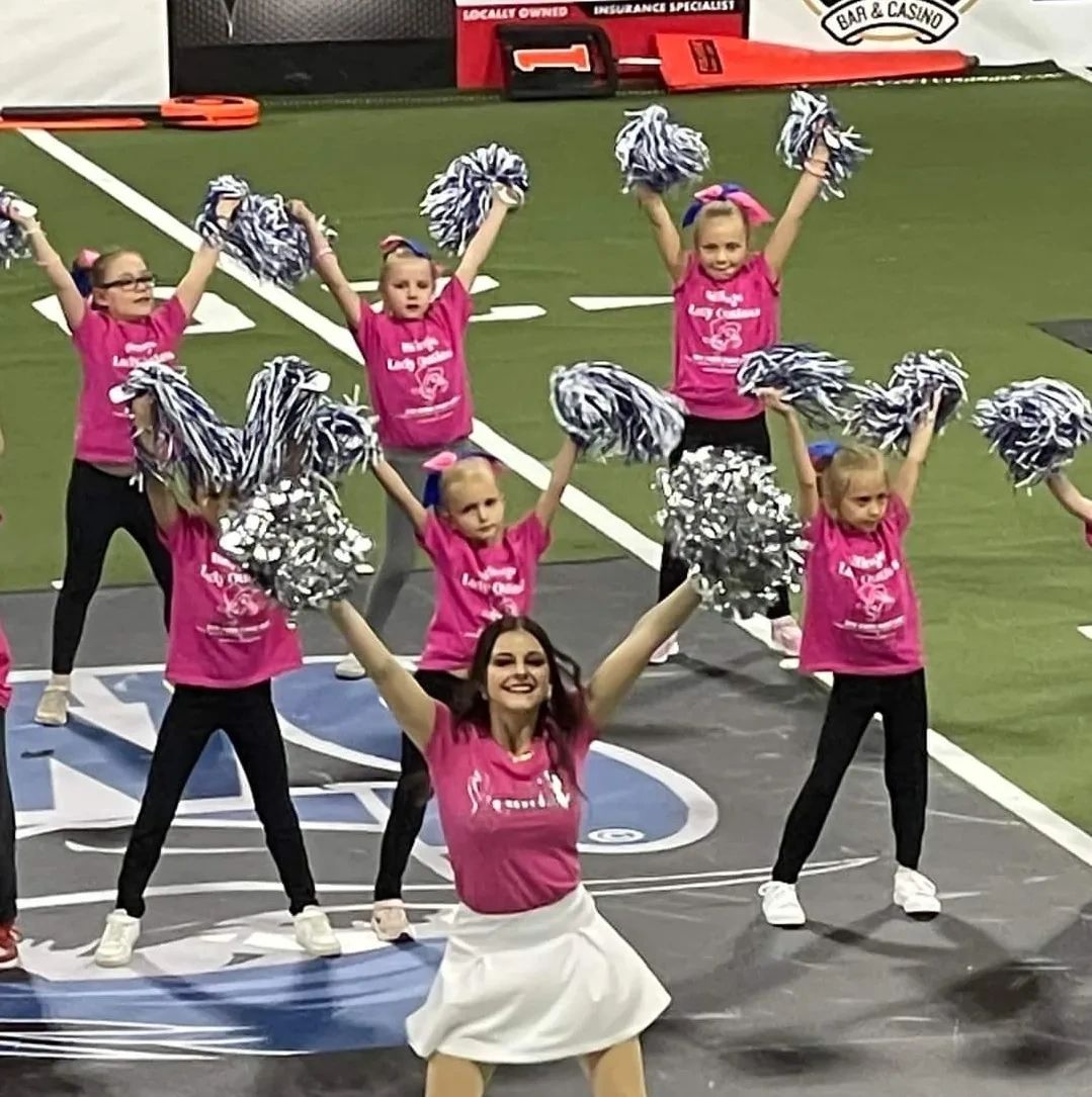 H-E-B Dance Camp for Young Girls in RGV with Dallas Cowboy Cheerleaders -  Edinburg Events, CA