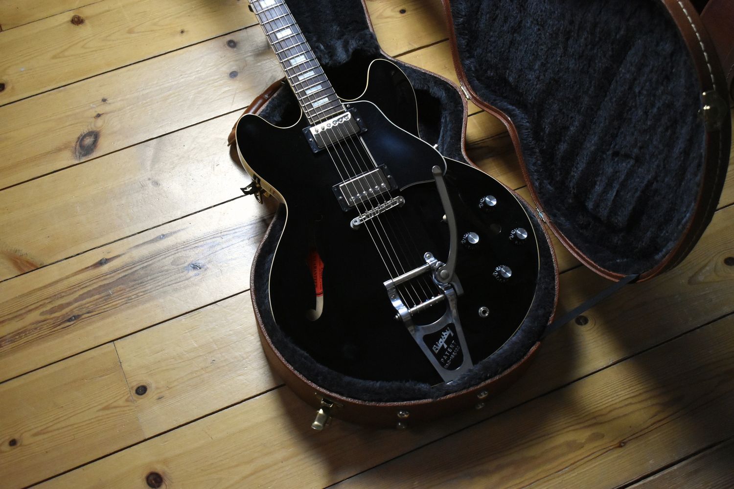 Gibson ES-330L