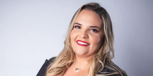 Andrea Amud - Advogada