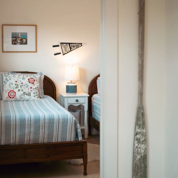 Twin bedroom at The Lookout Cottage