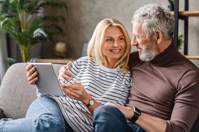 Couple discussing a reverse mortgage