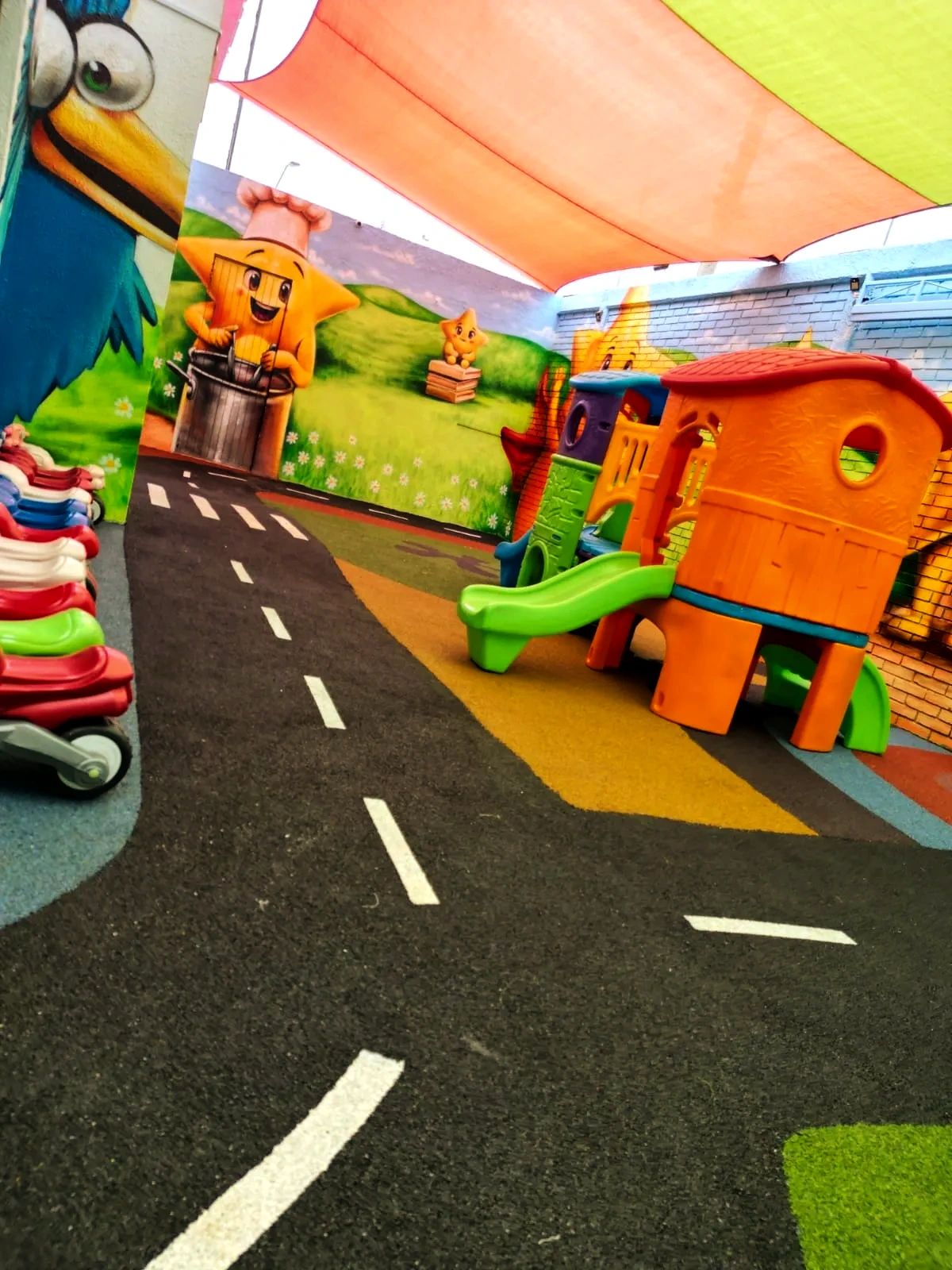 Instalación de pisos en caucho de llanta reciclada EN PARQUES AVIHULEX  MEXICO