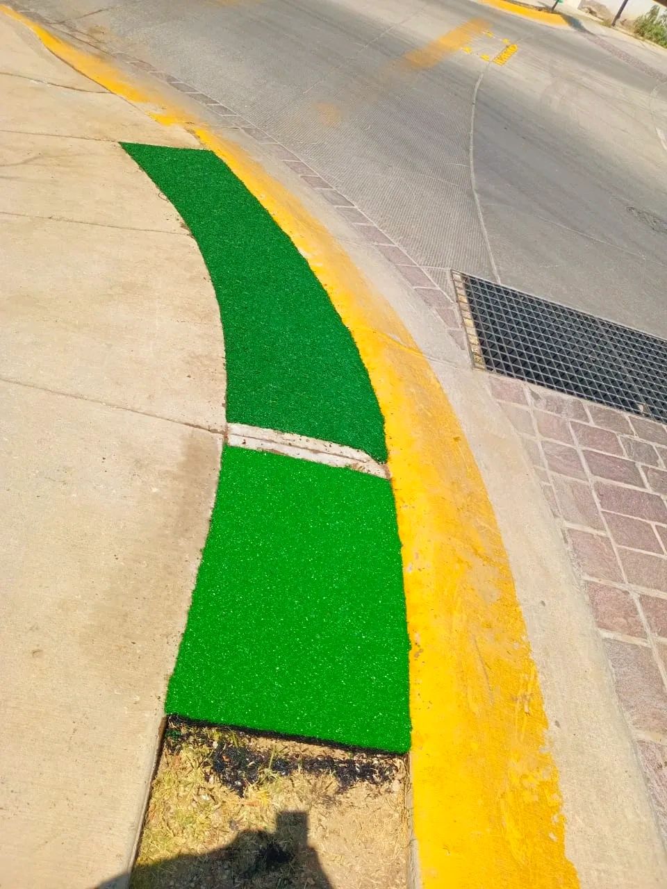 Instalación de pisos en caucho de llanta reciclada COCHERAS ESTACIONAMIENTO AVIHULEX  MEXICO