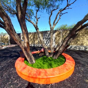 Instalación de pisos en caucho de llanta reciclada CAJETES DE ÁRBOLES AVIHULEX  MÉXICO