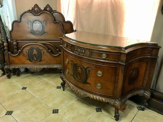 Antique Victorian Bedroom Set