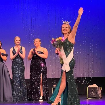  Abbey Rindlisbacher's winning walk after being crowned Miss Orem 2022.