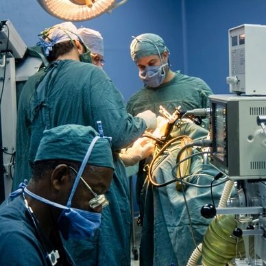 Surgery at the Almejeiras Medical Center in Havana