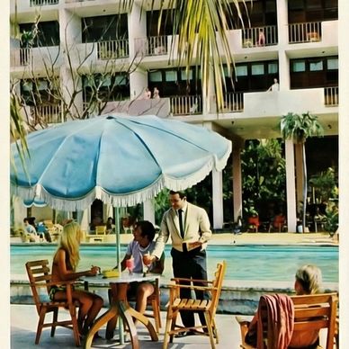 The comfortable Hotel Jagua in Punta Gorda (Grande Pointe)
provides tourists with an
elegant swimmin
