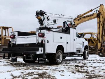 Service truck onsite repair