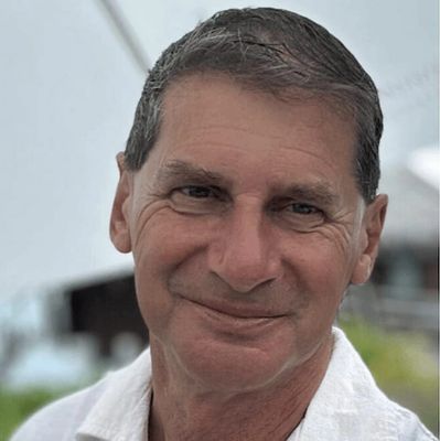 Stephen Lindsay, Clinical Hypnotherapist and Positive-Hypnosis business owner
