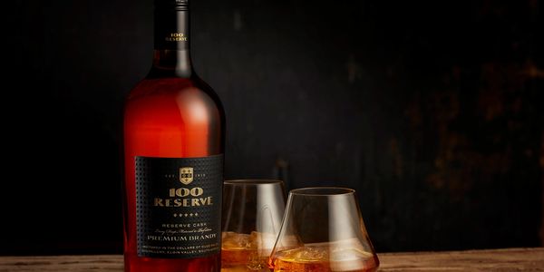 Oude Molen 100 Reserve Premium Brandy and glasses.