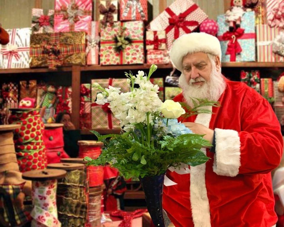 King's Flowers Gifts & Antiques in Mayfield, Kentucky