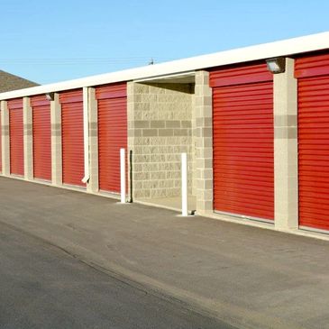 Outdoor insulated curbside units