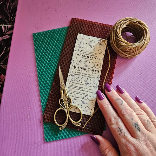 Mother earthg green and brown beeswax sheet with hemp wick