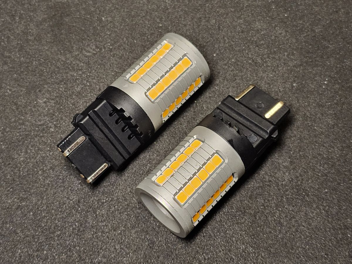 Cree Gen 8 LED 3157 signal bulb for C5