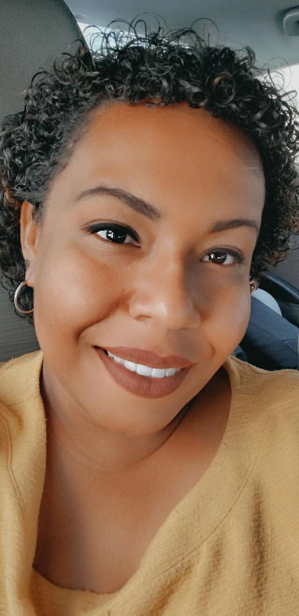 Matte lipstick customer review. Smiling, modeling.