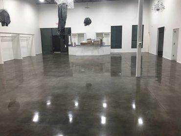 Polished-concrete-floors-with-ghosting-from-tile