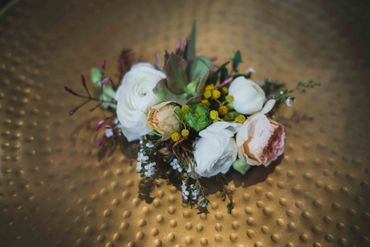 Grooms boutonniere. 