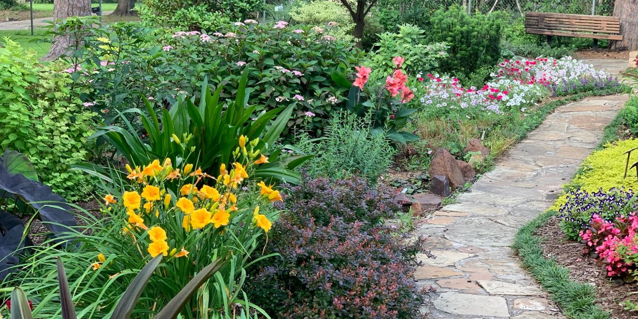 Expert commercial landscaping services, enhancing curb appeal with hardscape and landscaping. 