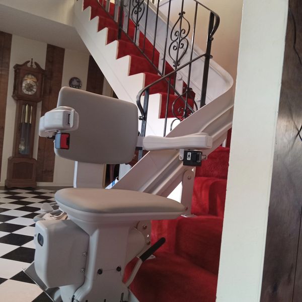 curved stair lift, atascadero, san luis obispo, arroyo grande