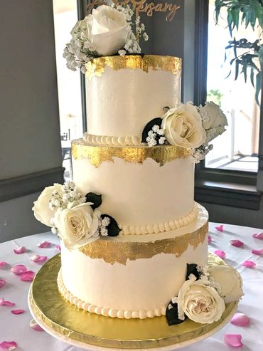 Buttercream with gold