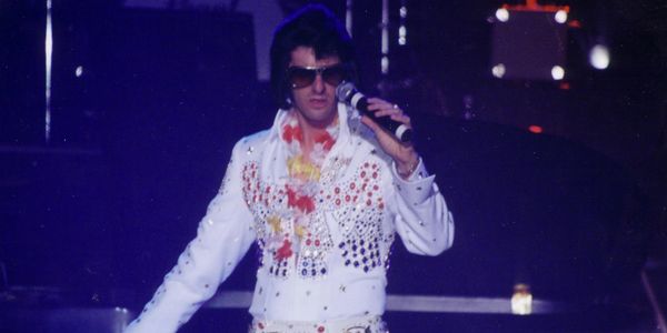 Elvis Singing