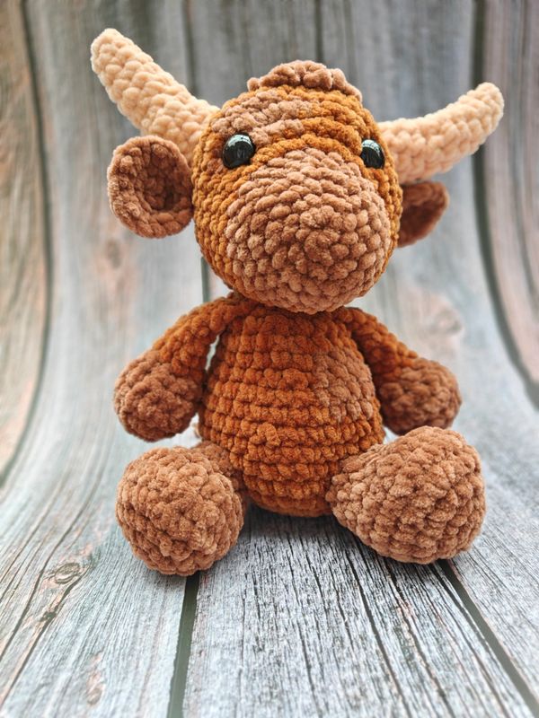 A crocheted highland cow