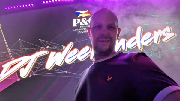 DJ Weekender 