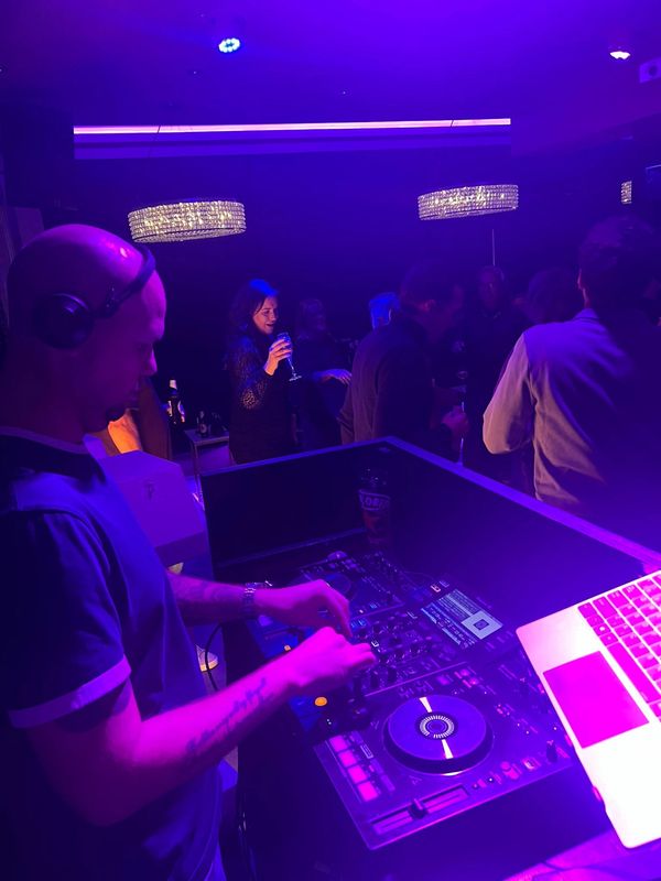 30th Birthday party @ Rumours Brentwood we supplied brothersalike DJ's 