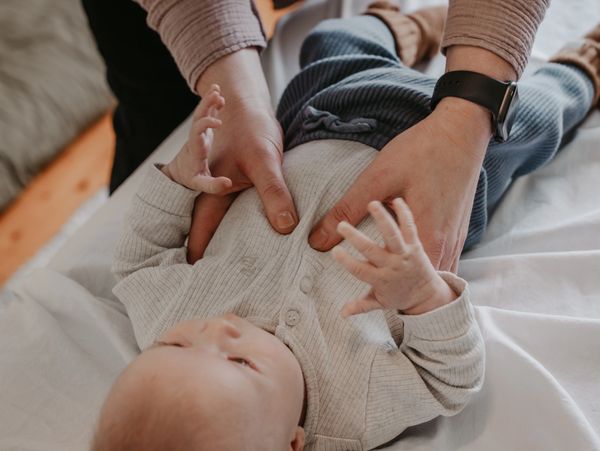 image of baby lying down during osteo treatment