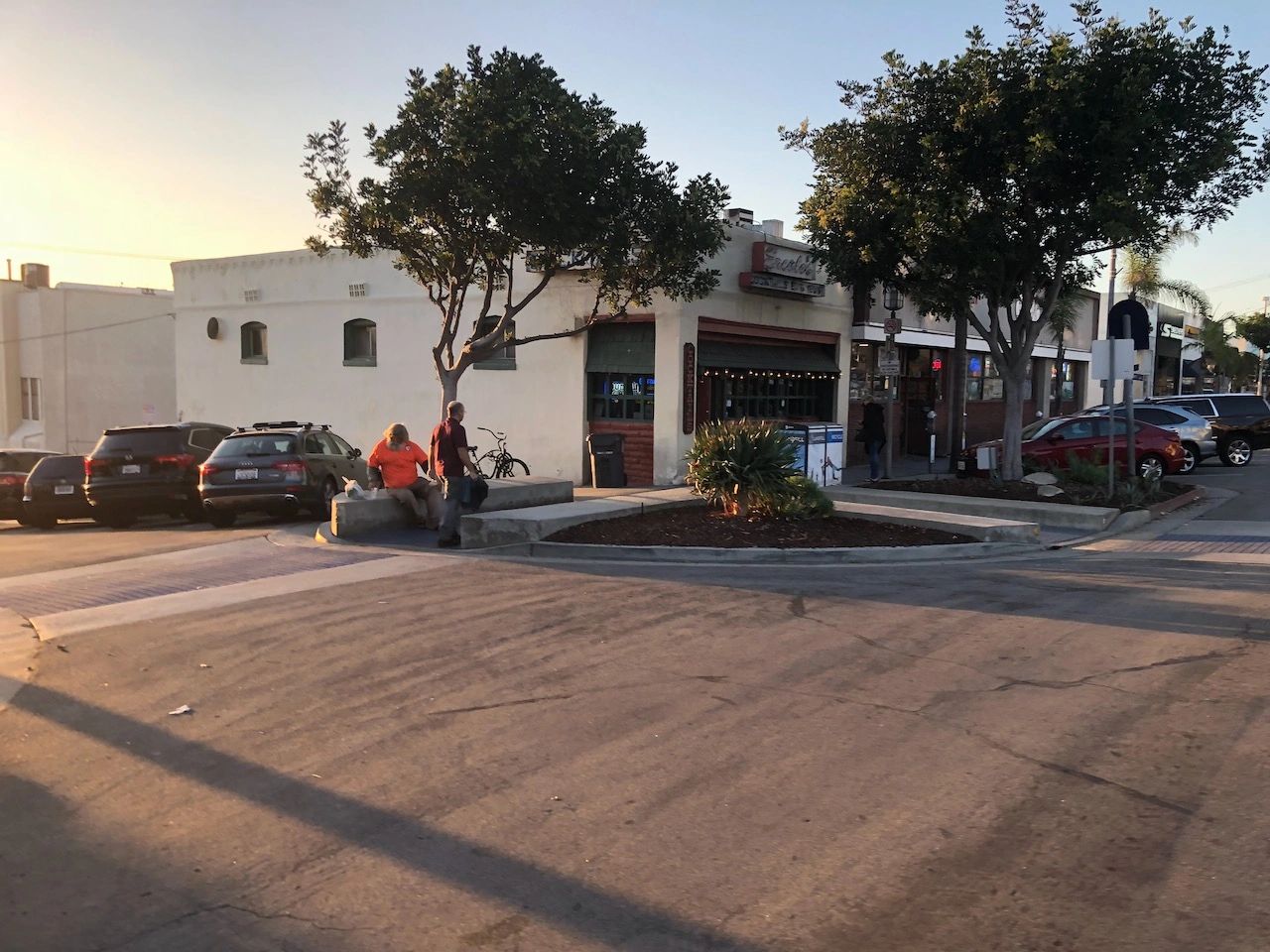 Ercoles 1101 — Manhattan Beach