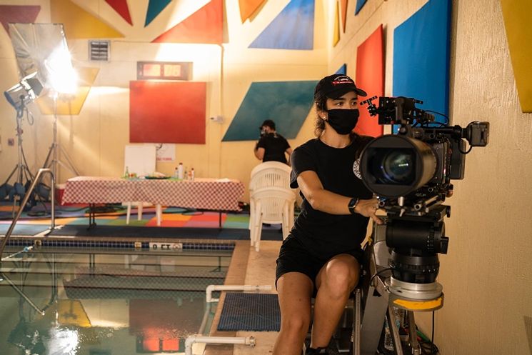 Behind the scenes 2
