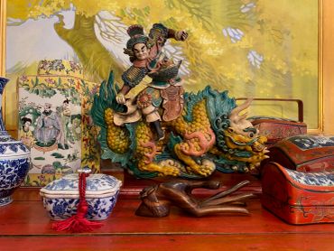 Antique Chinese porcelain and art at a Mercanti estate sale in Davis, California