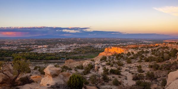 A picture of Farmington New Mexico from the bluff above the city